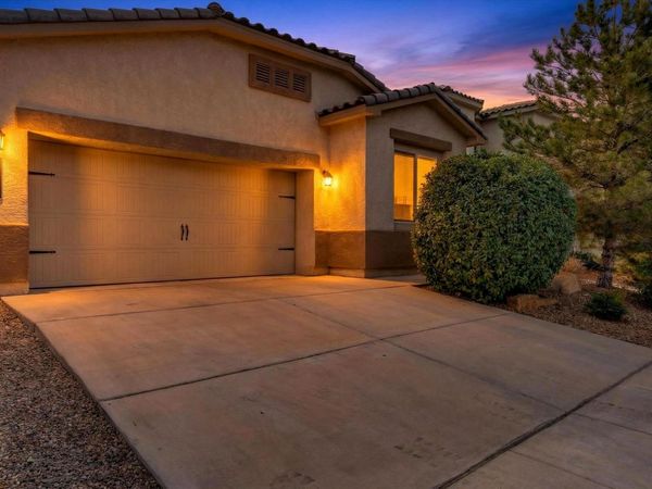 6924 Tempe Avenue NW, Albuquerque, NM 87114