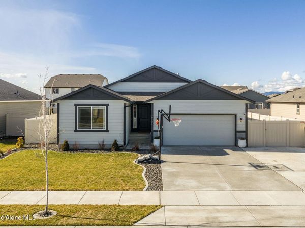 10121 N BELGRAVE LOOP, Hayden, ID 83835