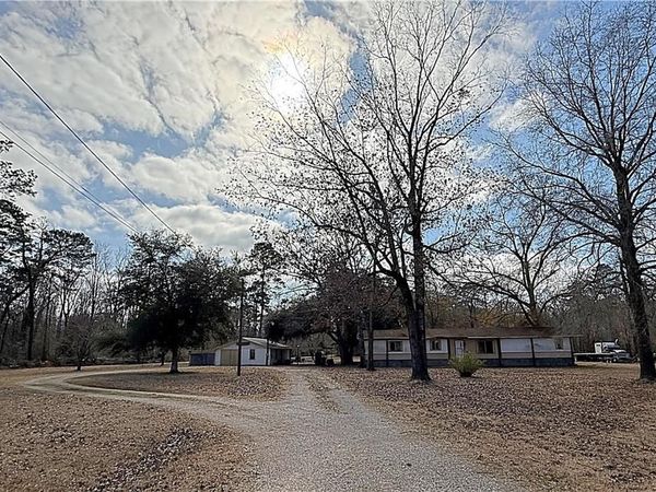 37 H STRANGE Road, Lecompte, LA 71346