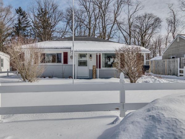 18 Woodlawn Avenue N, Battle Creek, MI 49037