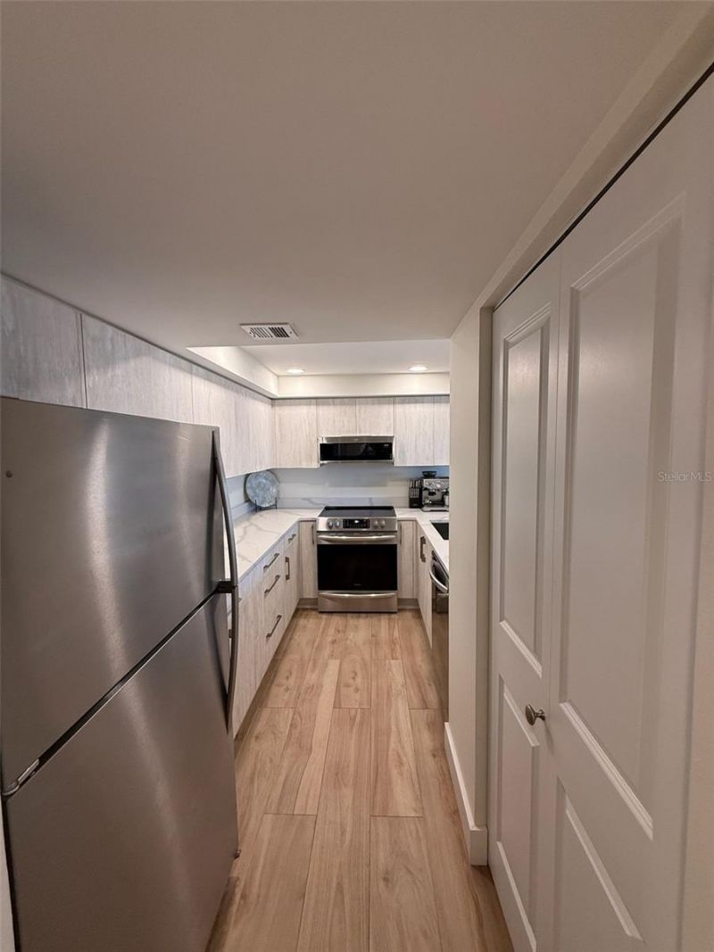 11 Sunset Drive, Unit 105, Sarasota, FL 34236 Photo