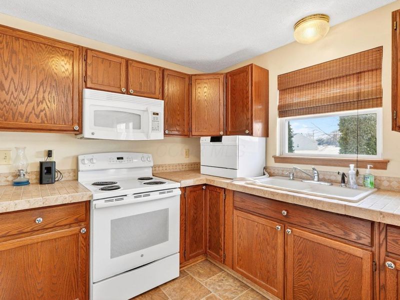 228 Candlewood Boulevard, Unit 2 Lot 228/, Mount Gilead, OH 43338 Photo 12