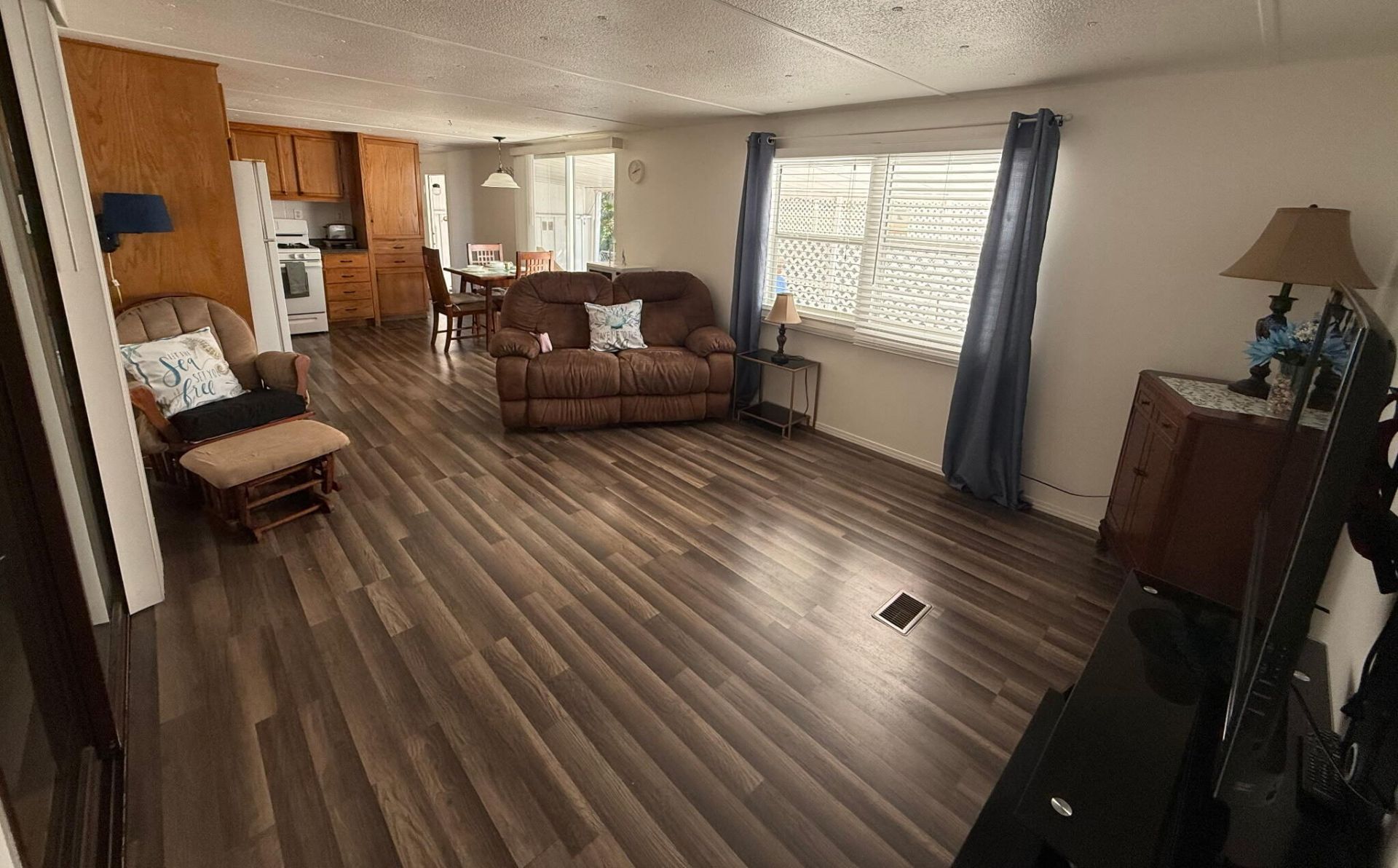 8121 SE Skylark Avenue, Hobe Sound, FL 33455 Photo