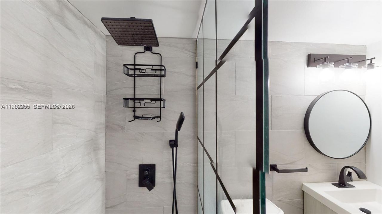 453 SW 2nd St, Unit 301C, Miami, FL 33130 Photo