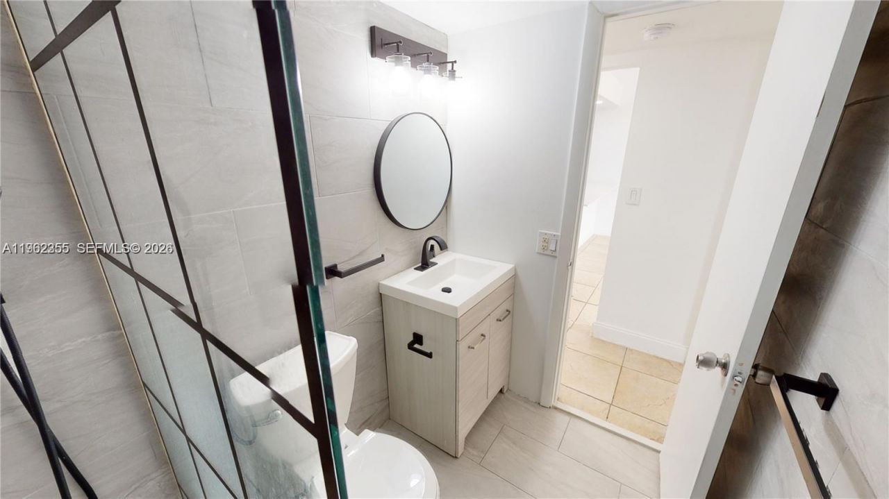 453 SW 2nd St, Unit 301C, Miami, FL 33130 Photo