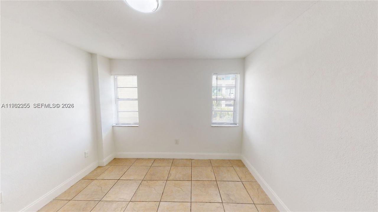 453 SW 2nd St, Unit 301C, Miami, FL 33130 Photo