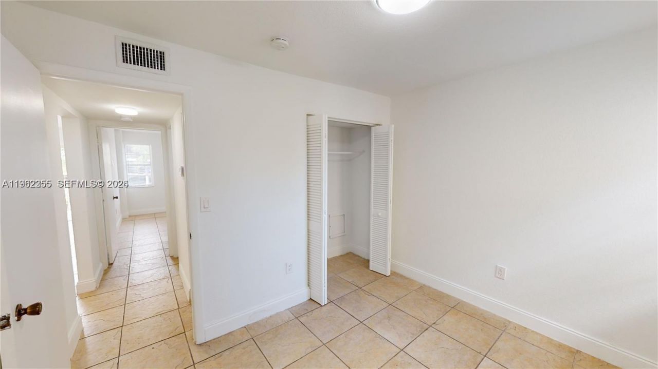 453 SW 2nd St, Unit 301C, Miami, FL 33130 Photo