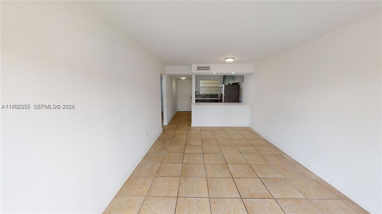 453 SW 2nd St, Unit 301C, Miami, FL 33130 Photo