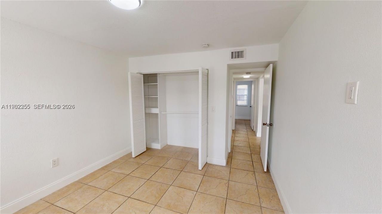 453 SW 2nd St, Unit 301C, Miami, FL 33130 Photo