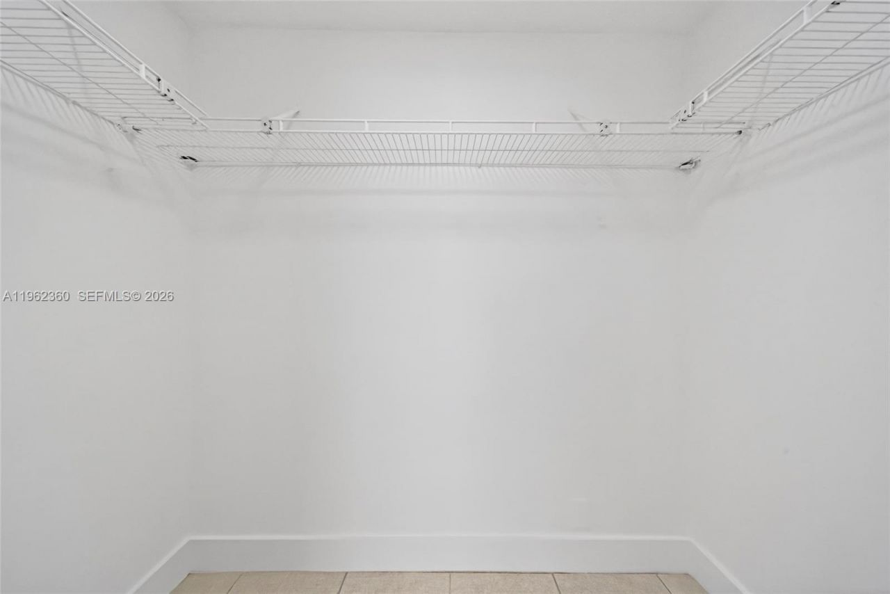 1285 W 42nd Pl, Hialeah, FL 33012 Photo