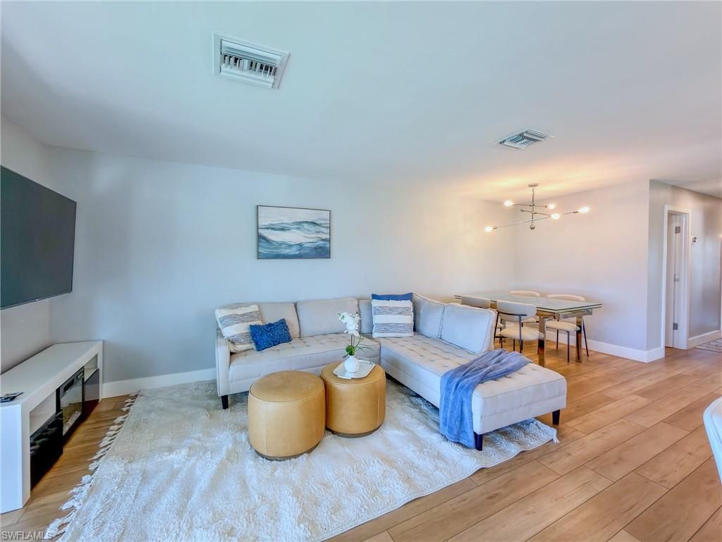 1910 Gulf Shore Blvd N, Unit 312, Naples, FL 34102 Photo