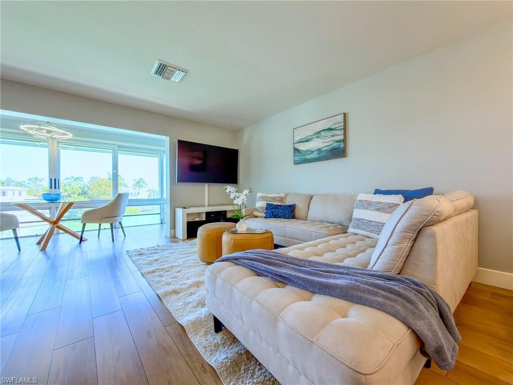 1910 Gulf Shore Blvd N, Unit 312, Naples, FL 34102 Photo