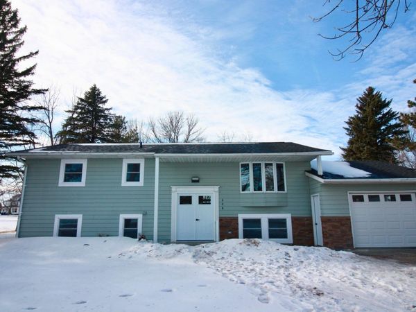 604 6th Street, Wyndmere, ND 58081