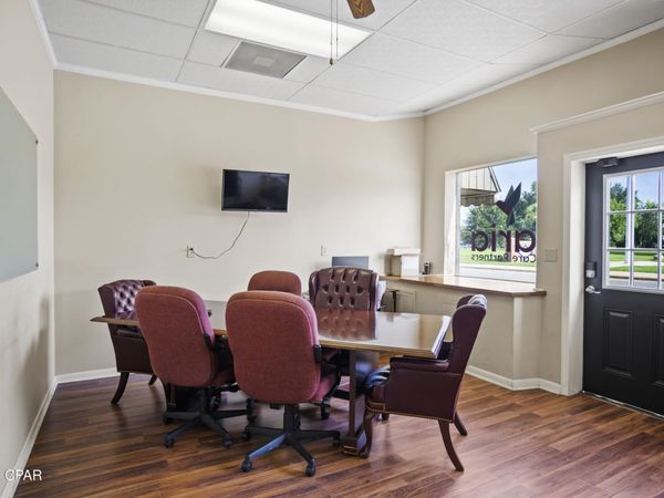 20735 E Central Avenue , Blountstown, FL 32424