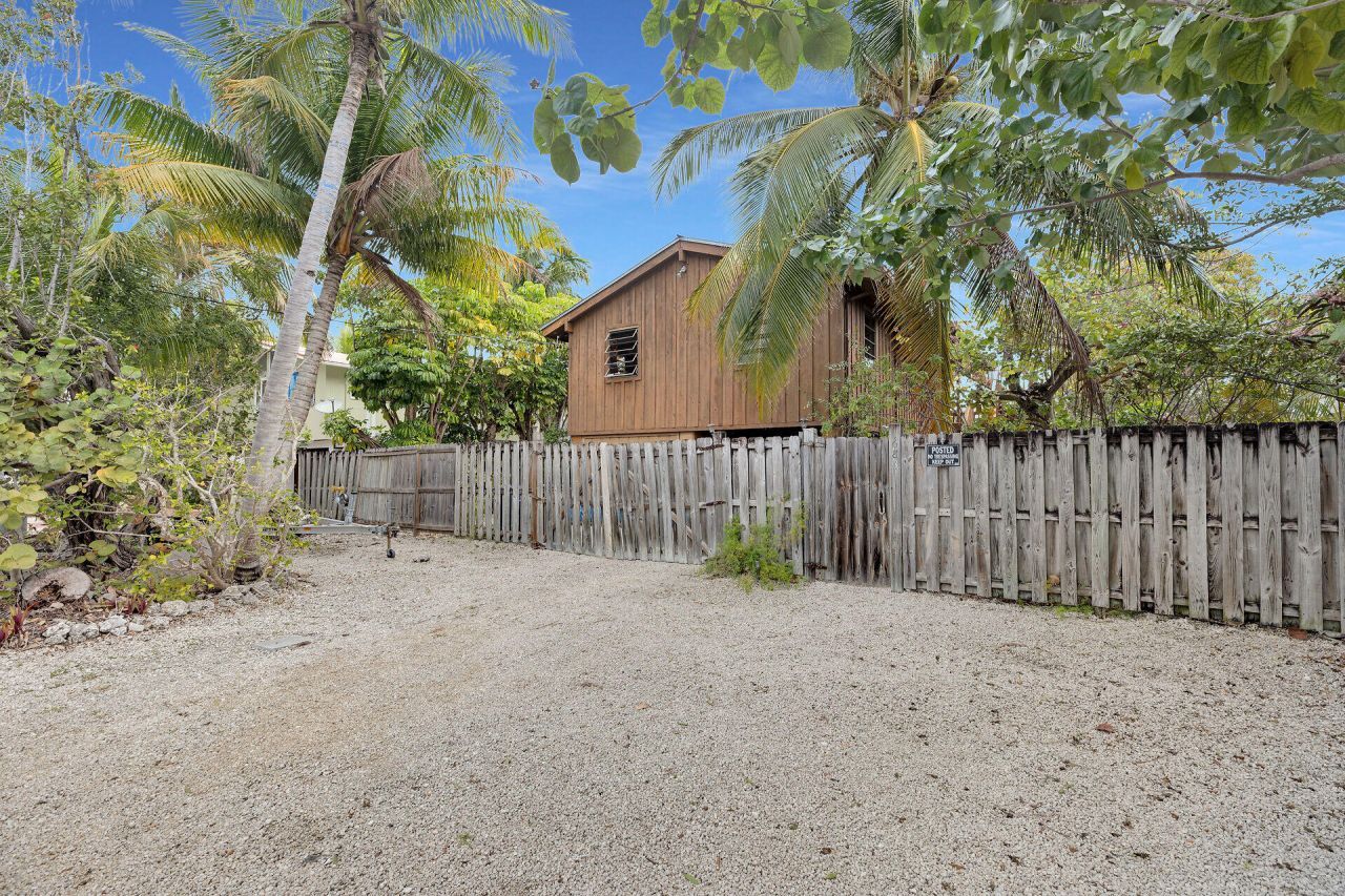 683 Blackbeard Road, Little Torch Key, FL 33042 Photo