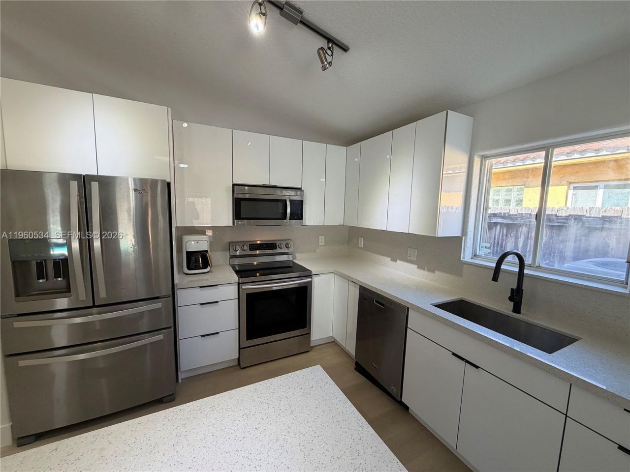 7971 NW 186th Ter, Hialeah, FL 33015 Photo