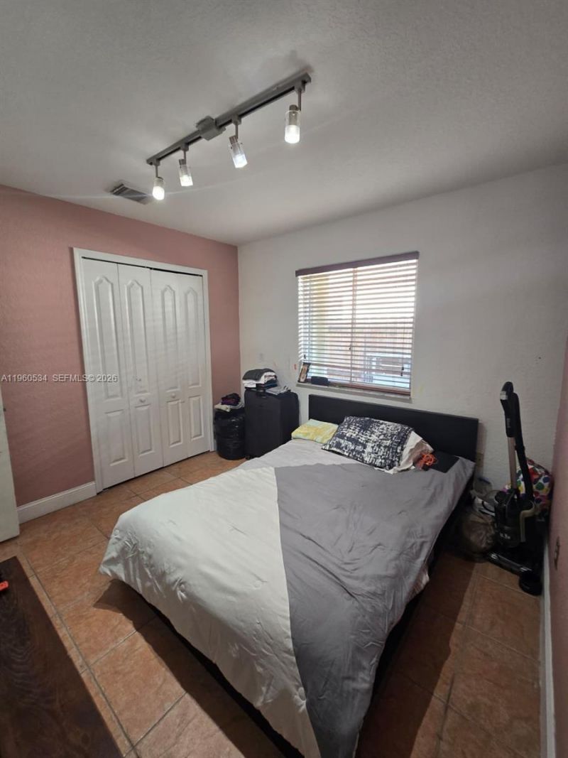 7971 NW 186th Ter, Hialeah, FL 33015 Photo