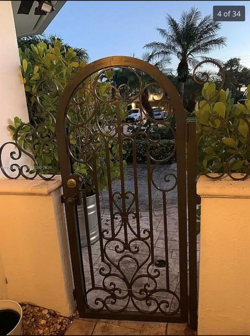 7971 NW 186th Ter, Hialeah, FL 33015 Photo