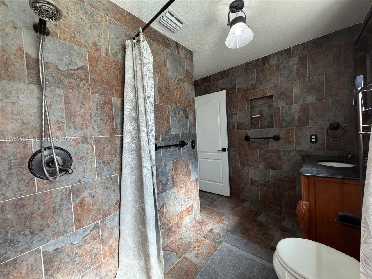 7971 NW 186th Ter, Hialeah, FL 33015 Photo