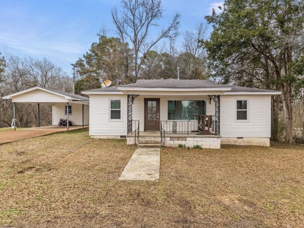 925 Adams St, Cherokee, AL