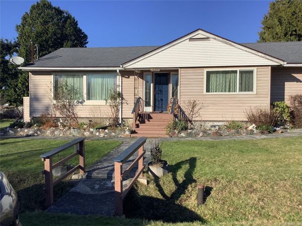 220 17th Ave, Sointula, BC V0N 3E0