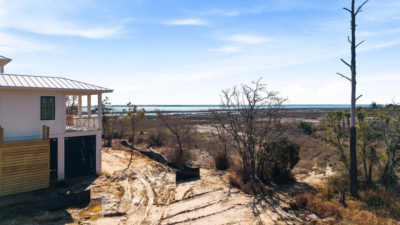 1637 Boston Grill Road Photo 4