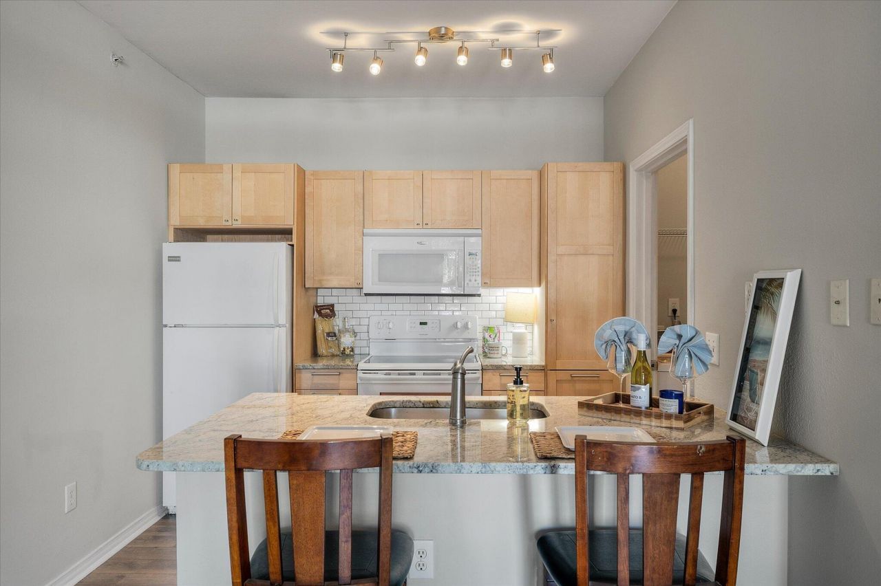 130 River Landing Drive Photo 10