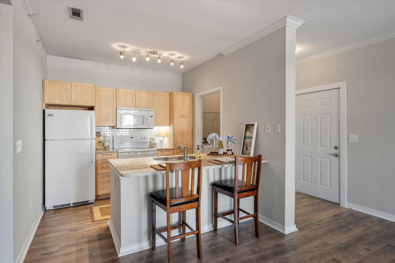 130 River Landing Drive Photo 9