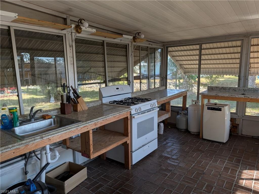 807 Holly Berry Ct, North Fort Myers, FL 33917 Photo