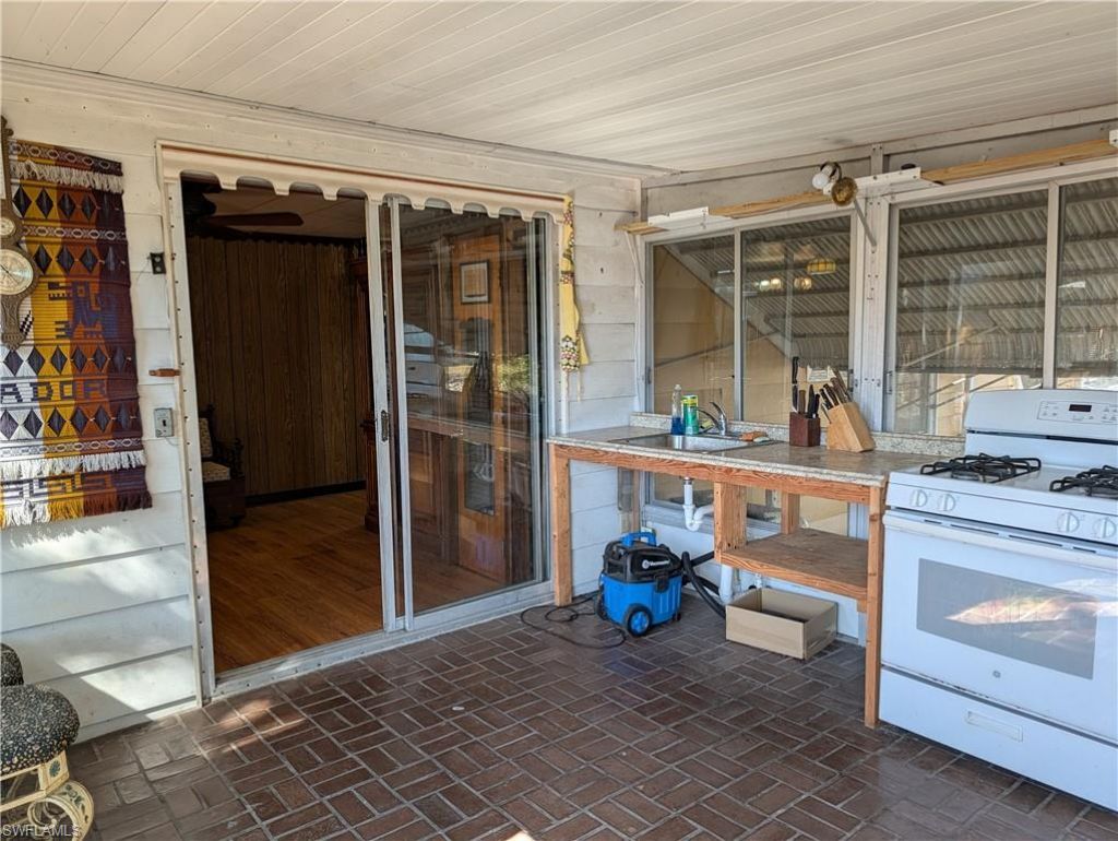 807 Holly Berry Ct, North Fort Myers, FL 33917 Photo