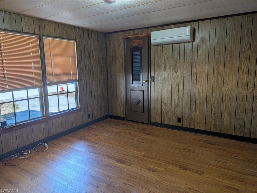 807 Holly Berry Ct, North Fort Myers, FL 33917 Photo