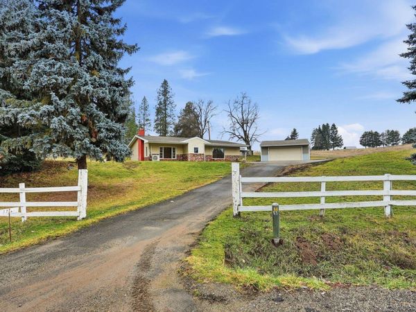 17915 N Dartford Dr, Colbert, WA 99005