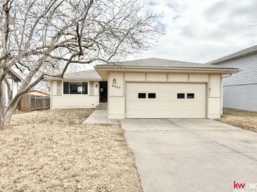 3320 N 73 Street, Lincoln, NE 68507