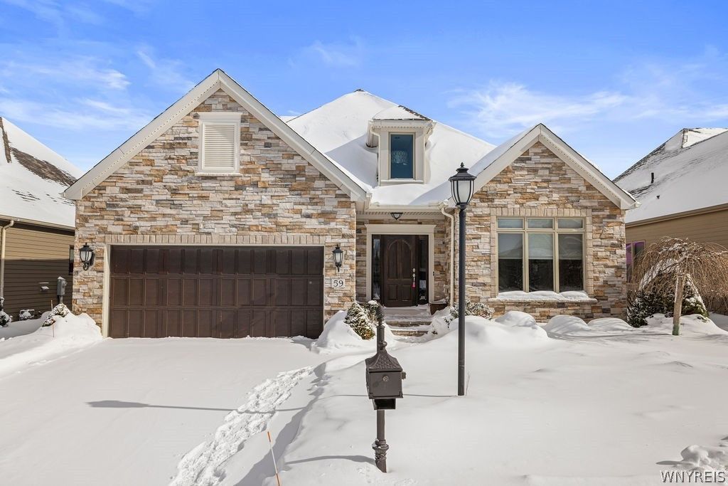 59 Beckford Court, Buffalo, NY 14221 Main Photo