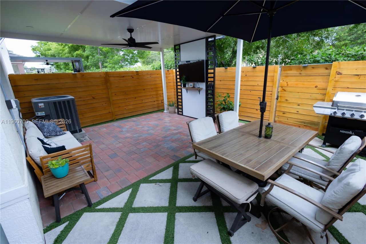 Please Call For Address, Miami, FL 33186 Photo