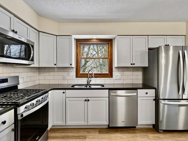 2700 Crestwood Circle, Minnetonka, MN 55305