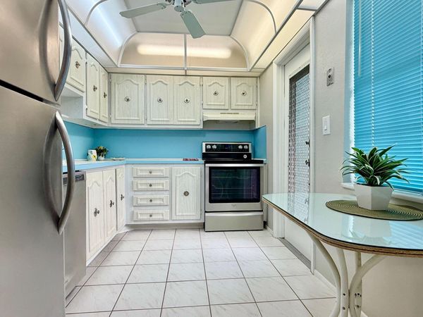 4401 NW 41st Street, Unit 104, Lauderdale Lakes, FL 33319