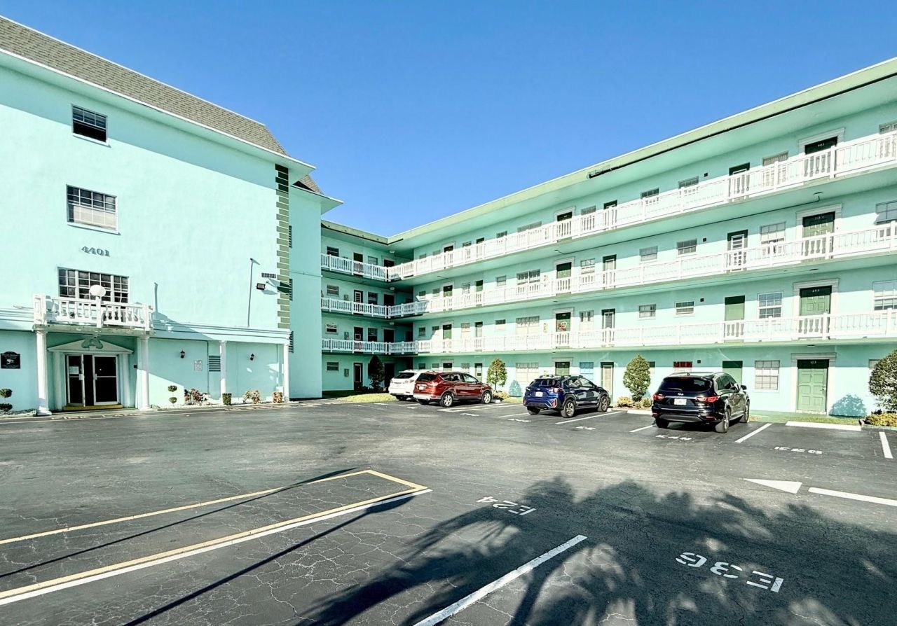 4401 NW 41st Street, Unit 104, Lauderdale Lakes, FL 33319 Photo