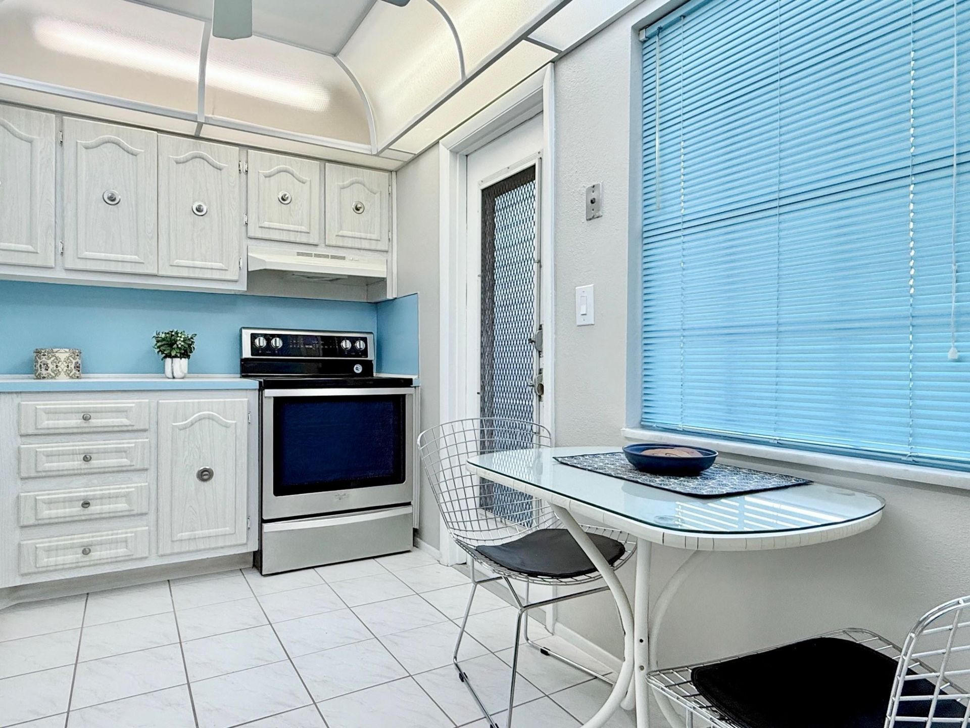 4401 NW 41st Street, Unit 104, Lauderdale Lakes, FL 33319 Photo