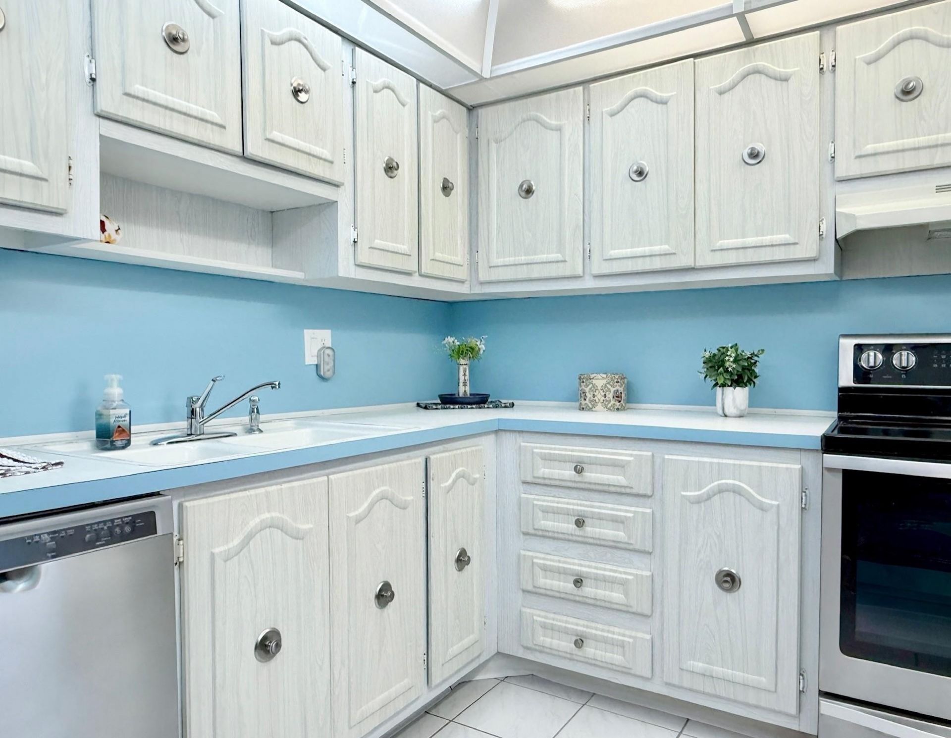 4401 NW 41st Street, Unit 104, Lauderdale Lakes, FL 33319 Photo