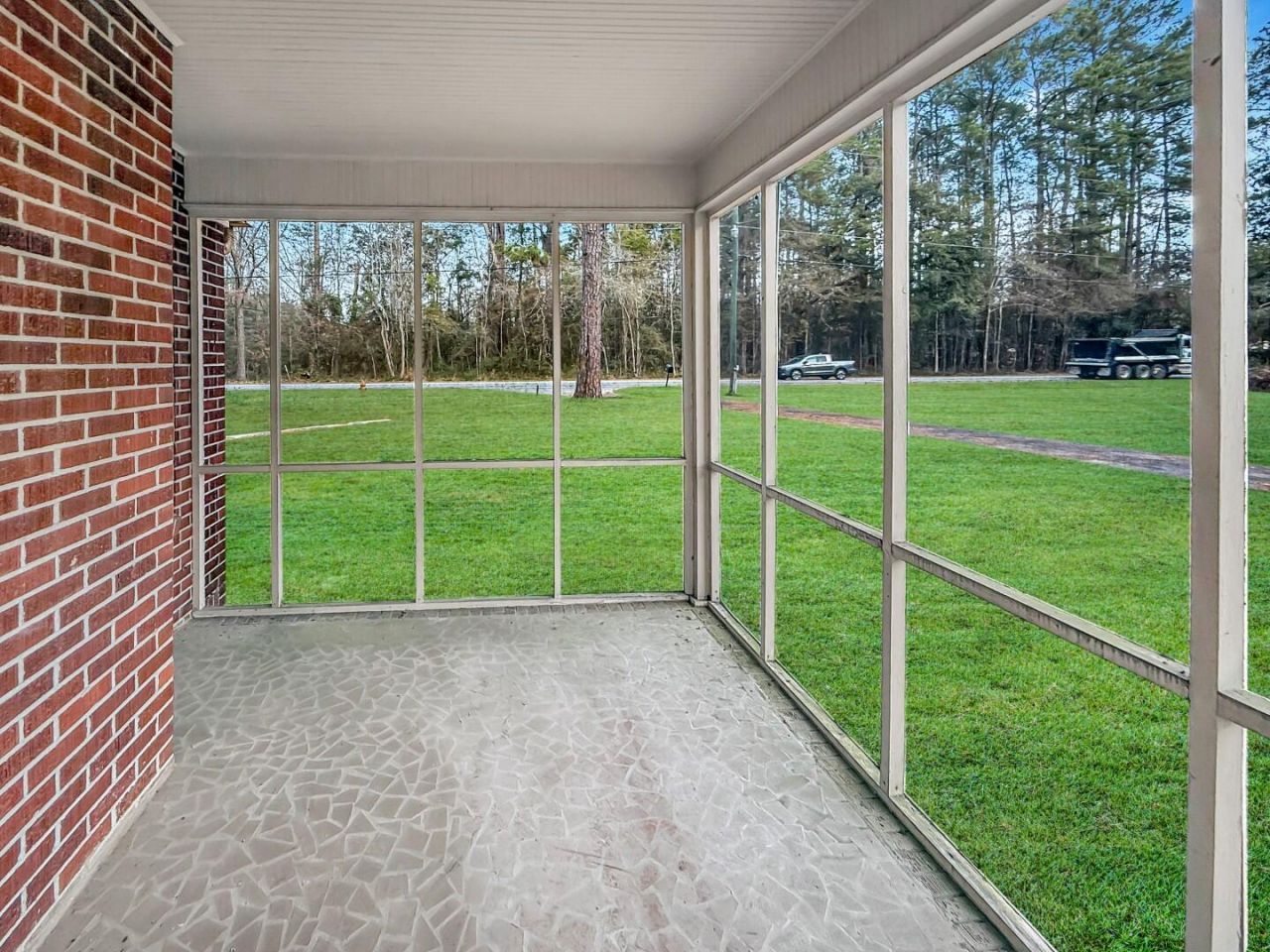 154 Old House Road Photo 9