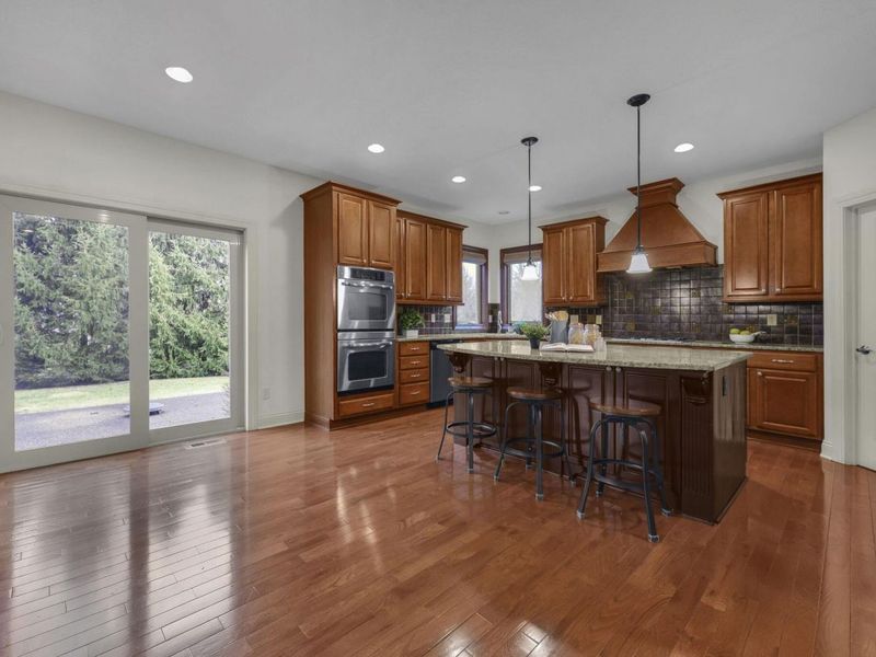 7196 S Maple Leaf Circle, Blacklick, OH 43004 Photo 22