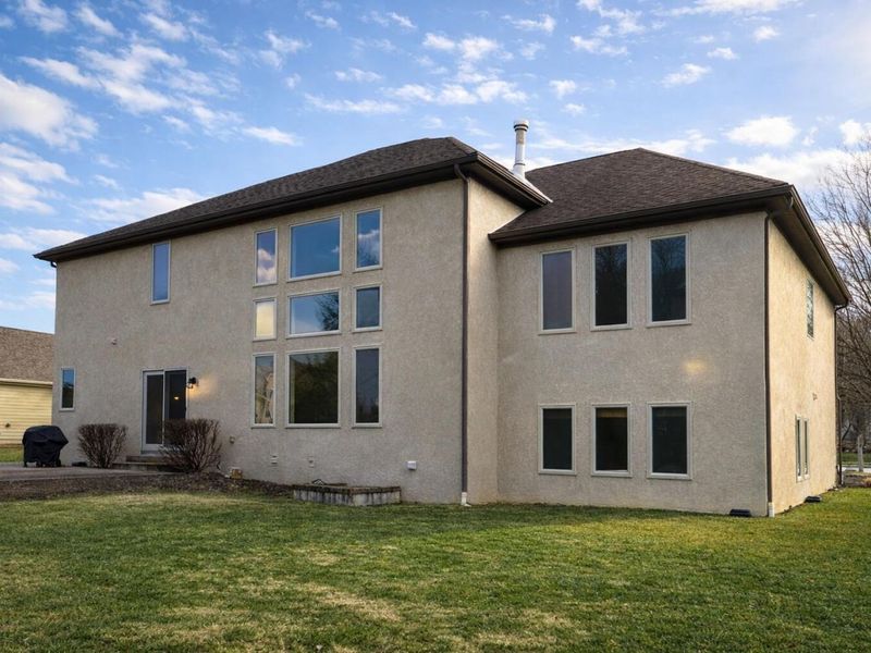 7196 S Maple Leaf Circle, Blacklick, OH 43004 Photo 5