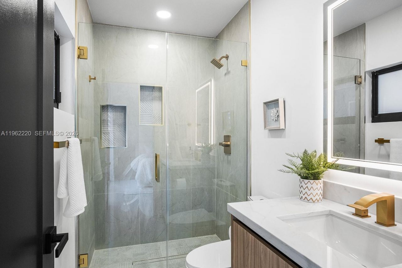 12330 SW 195th Ter, Miami, FL 33177 Photo