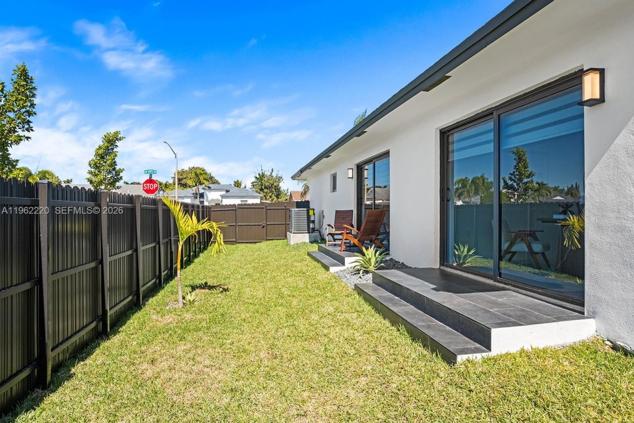 12330 SW 195th Ter, Miami, FL 33177 Photo