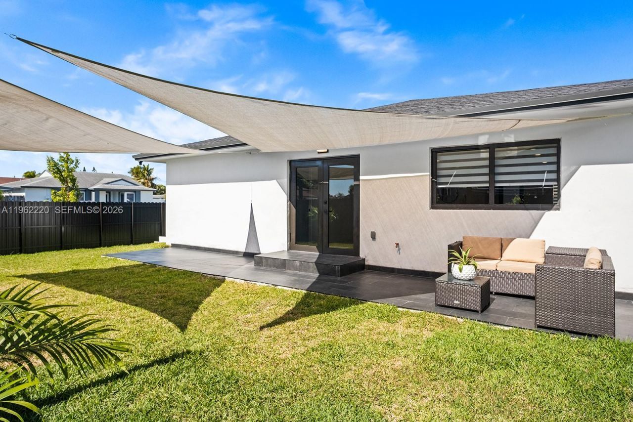 12330 SW 195th Ter, Miami, FL 33177 Photo