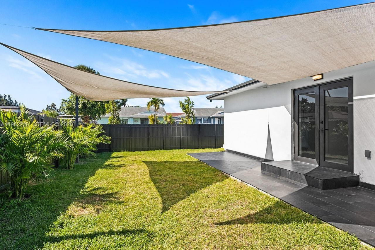 12330 SW 195th Ter, Miami, FL 33177 Photo