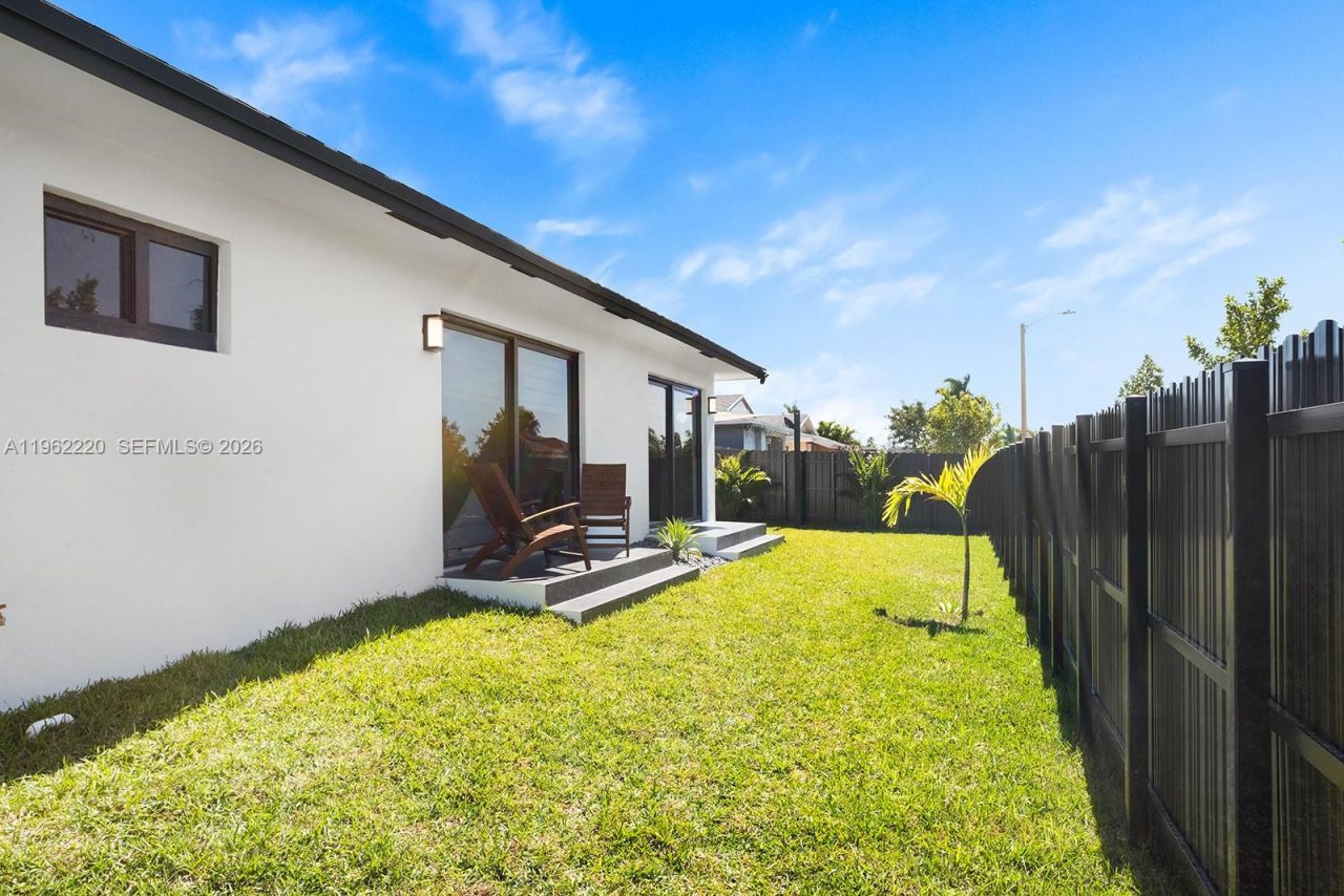 12330 SW 195th Ter, Miami, FL 33177 Photo