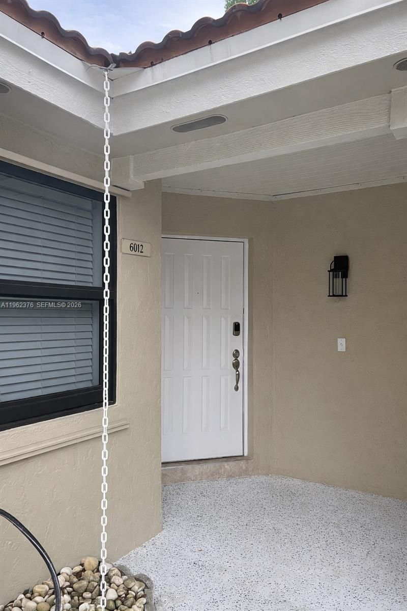 6012 NW 172nd Terr Cir, Hialeah, FL 33015 Photo