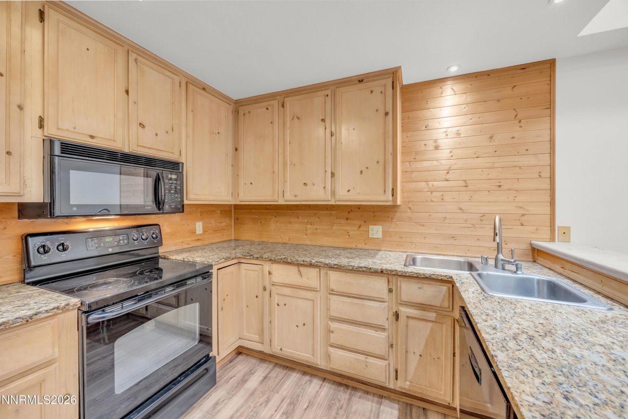 985 Aspen Grove Circle, Minden, NV 89423 Photo